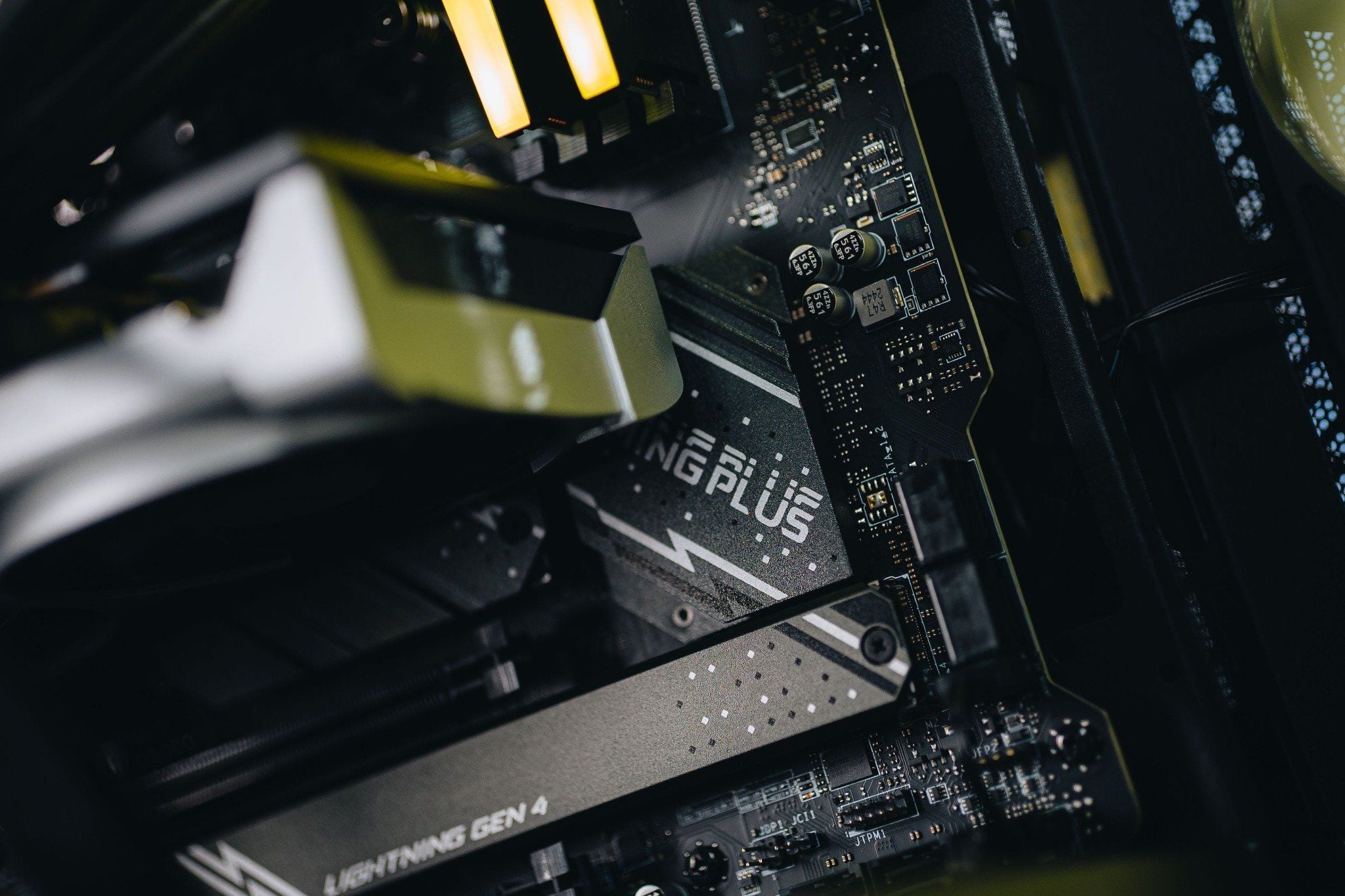 PC MAO Intel i7-14700F VGA RTX 5060